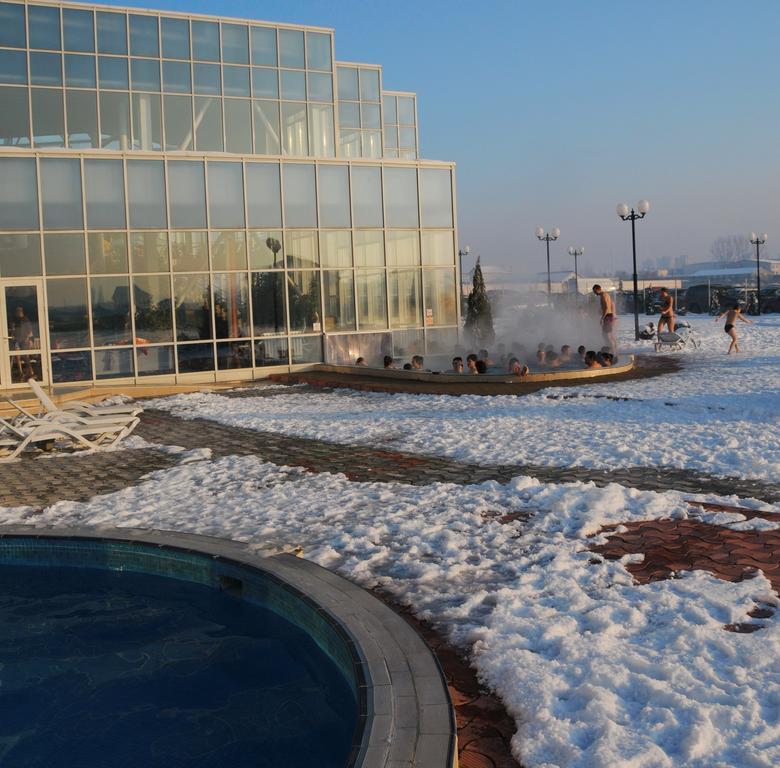 Hotel Alinalex - Paradisul Acvatic Брашов Экстерьер фото