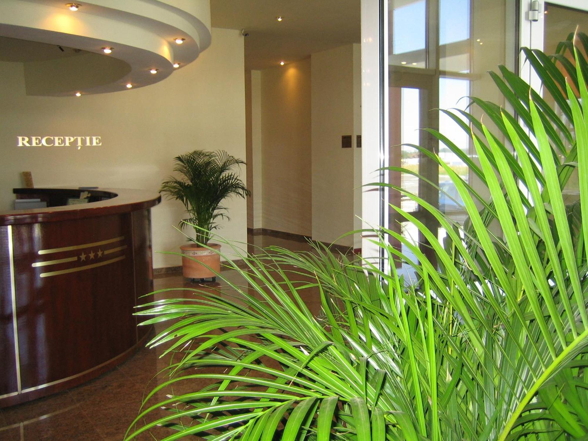 Hotel Alinalex - Paradisul Acvatic Брашов Экстерьер фото